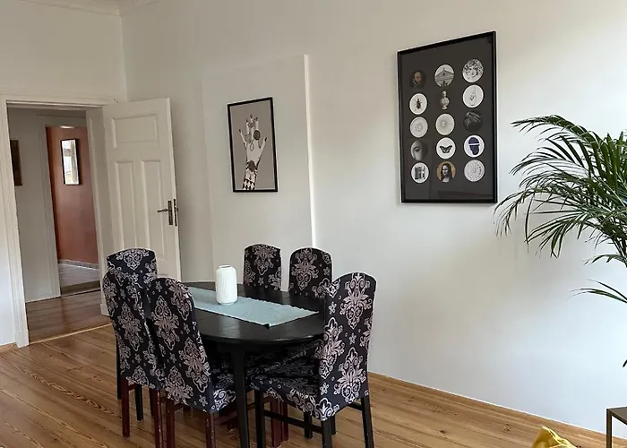 Trzecie Pietro דירה *